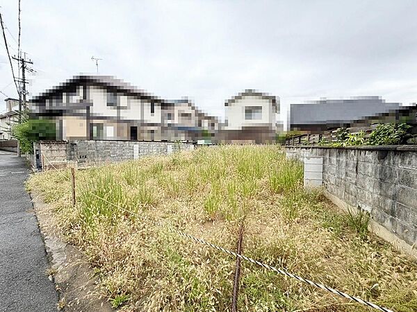 東向きにつき日当たり良好♪ぜひ現地でお確かめください！