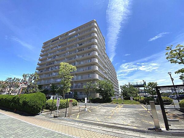 【宅配ボックス】不在時にも荷物が受け取れるので、便利ですね！