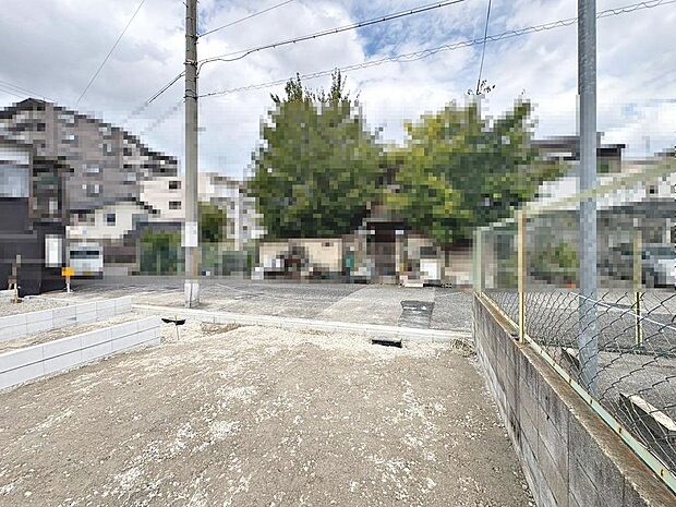 前面道路約6m!広々運転の苦手な方も安心ですね♪