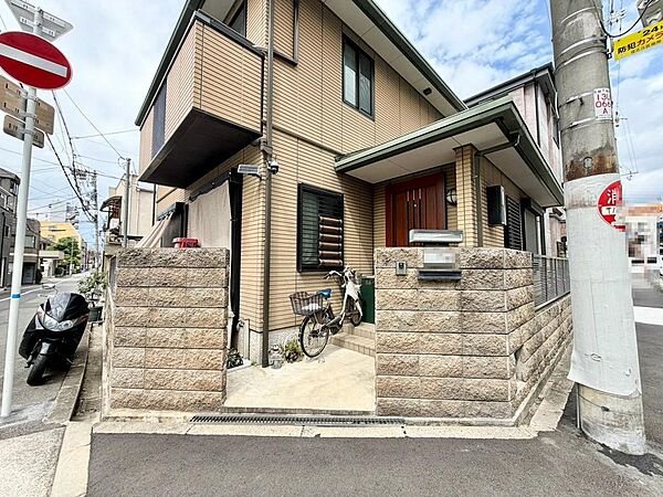 温水便座洗浄便座ですので、寒い日も温かい便座で安心して使用していただけますよ！