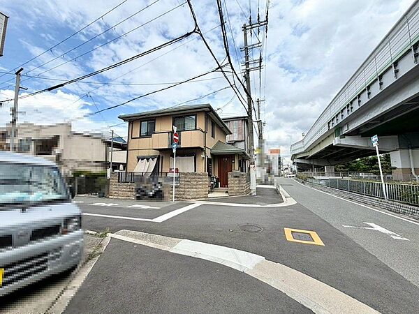 プロマート住之江店まで徒歩４分！セブンイレブン大阪御崎1丁目店まで徒歩４分！ウエルシア住之江東加賀屋店まで徒歩７分！お買い物に便利な立地ですね♪