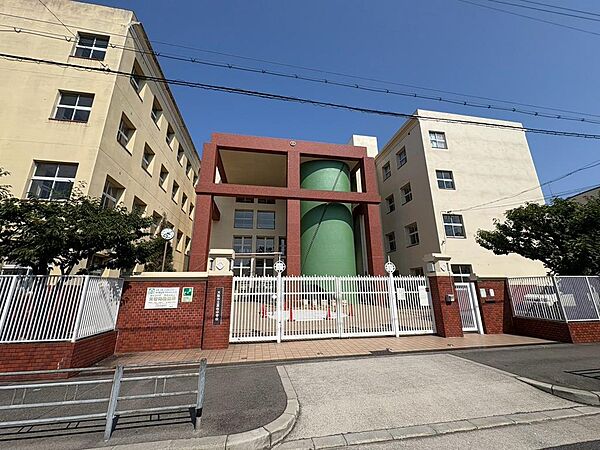 真住中学校まで徒歩９分