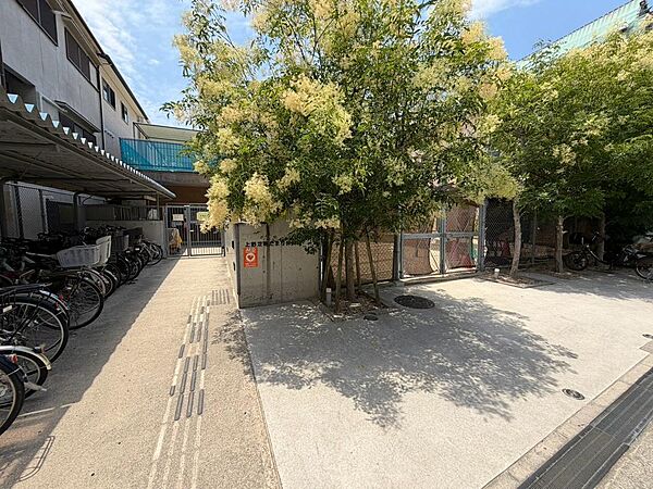上野芝陽だまり保育まで徒歩８分