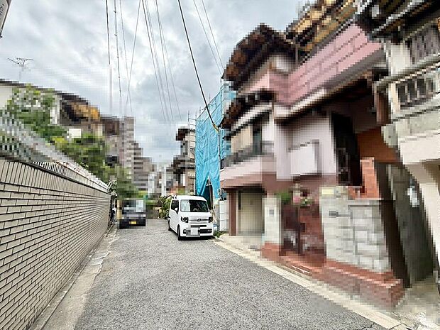 お仕事部屋としてはもちろん、趣味室や収納庫等、ライフスタイルや家族構成に合わせて多目的にご使用いただけます♪