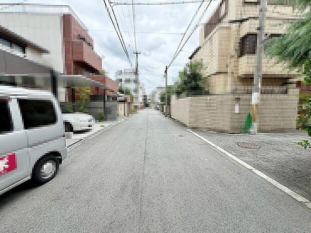 ゆとりの玄関ですよ!大きなシューズボックス付き!小物を置けるスペースもありますので、自分好みの玄関に出来ます♪