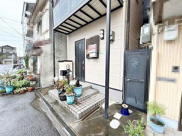 お料理に集中しやすい壁付キッチンですよ！キッチン前に窓ございますので、換気が出来ますね！