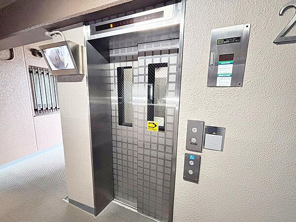 エレベーターありますので、重い荷物も楽々お部屋へ運べますね！