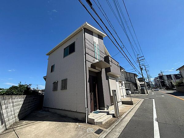 お家探しを始めてみようと思われたら是非【イエストア】までお気軽にご相談下さいませ♪