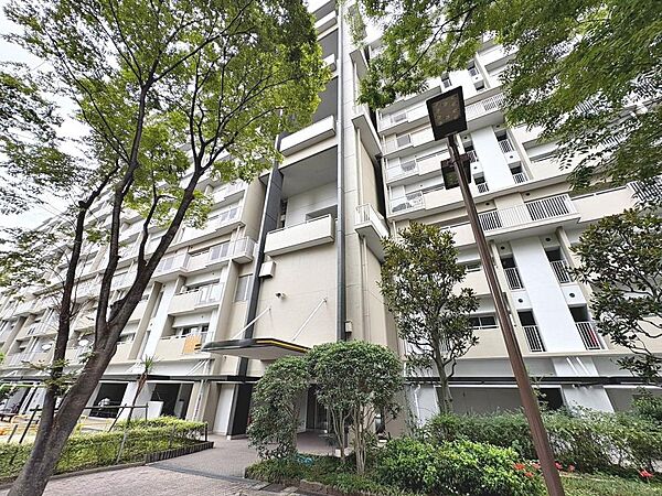 セブンイレブンまで徒歩９分♪ライフォートまで徒歩７分♪ATCまで徒歩１７分♪お買い物に便利な立地ですね！