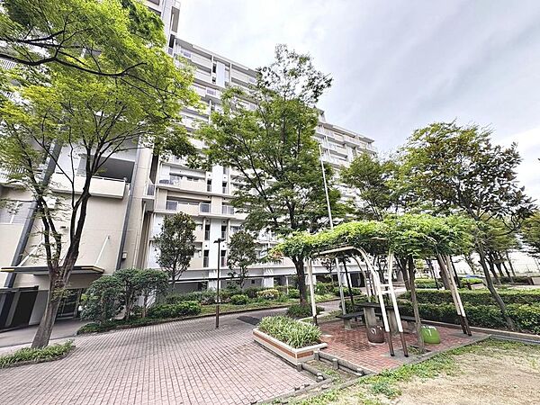 DIYやリノベーションに向いた中古マンションです。SRC造、専有面積９３m2超の広さの利点を生かして再生させてみませんか？※リフォームには別途費用が発生します。