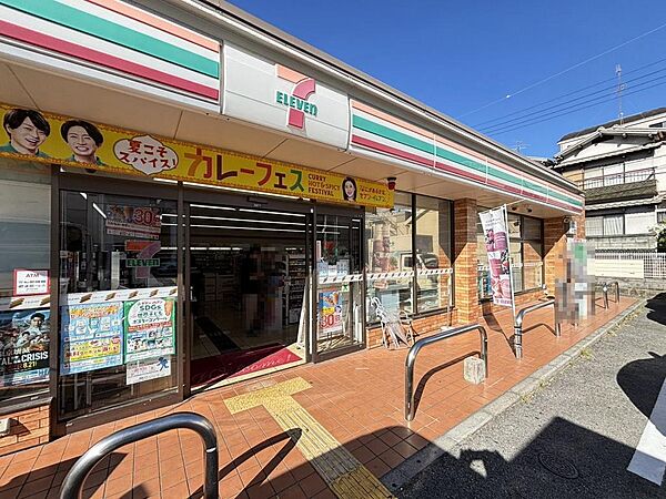 セブンイレブン大阪万代５丁目店まで徒歩４分