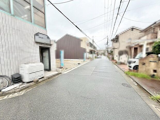現地見学当日から承っております♪現地周辺の環境や、駅までの道のりなど周辺環境も合わせてご確認いただき、ぜひご検討ください！