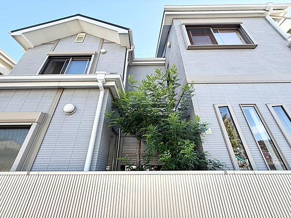 全居室に収納付きで、お部屋のスペースを有効に使えます♪