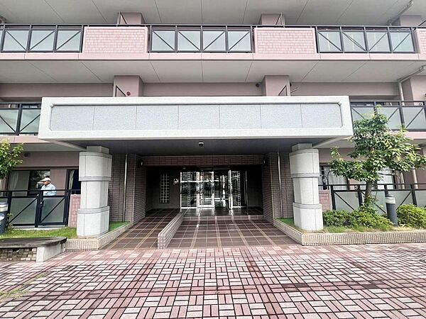 コーヨーまで徒歩８分♪セブンイレブンまで徒歩８分♪ウエルシアまで徒歩７分♪お買い物に便利な立地ですよ！