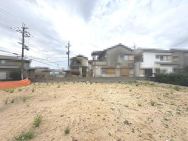 【個性あふれる住まいを実現できる「建築条件無の売土地」です】