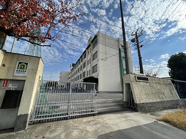 亀井中学校