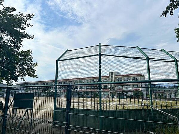 安中市立碓東小学校 1728m