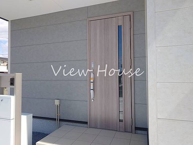 ボタンを押して施解錠できるスマートコントロールキー！