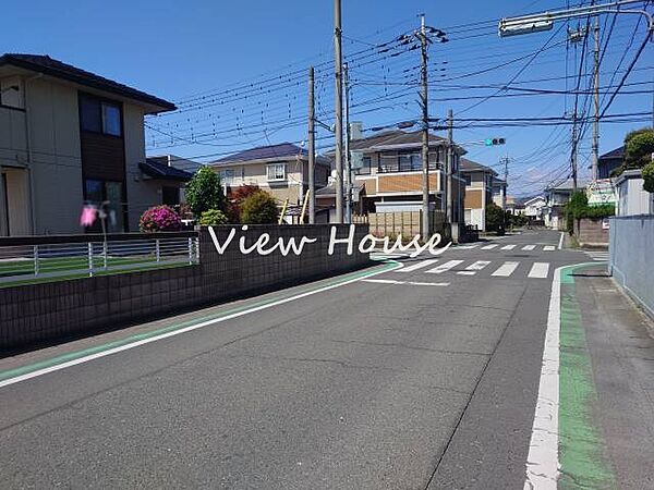 【接道】西側　幅約5.3ｍ　公道