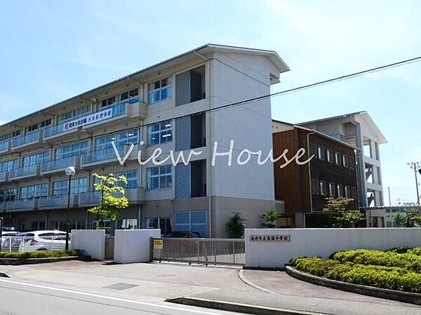 apartment 群馬県高崎市並榎町
地図を見る