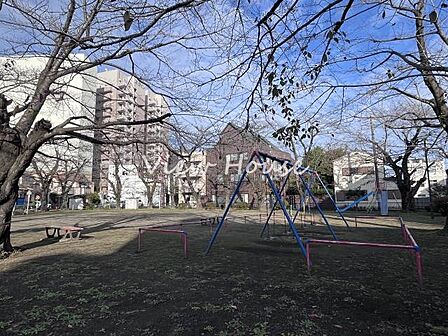 鶴見町公園 121m