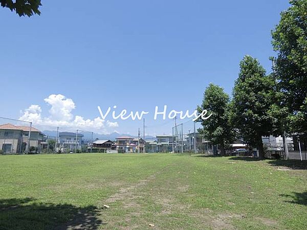 八幡公園緑地 466m