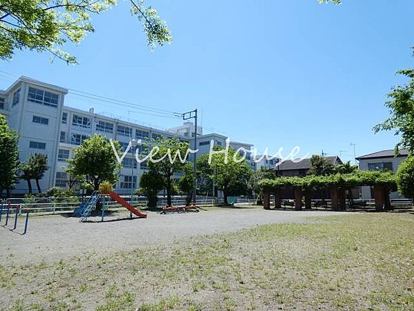 稲荷児童公園 192m