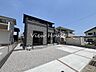 駐車場：広めの間口で車の出し入れもスムーズに出来そうです♪