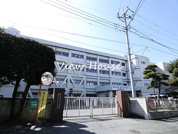 高崎市立第一中学校 663m