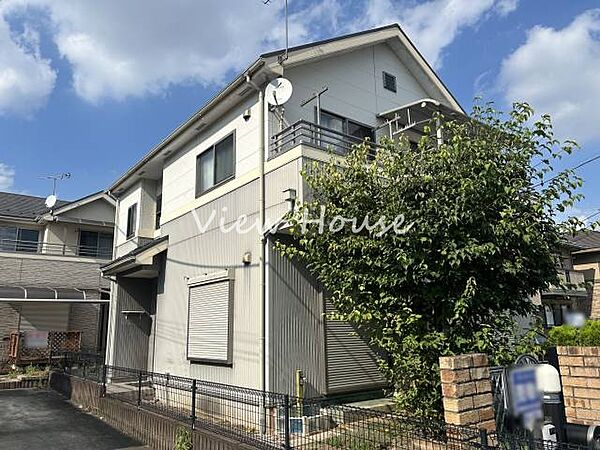 １階掃き出し窓にはシャッター雨戸を標準装備！台風時や防犯面で心強いですね♪