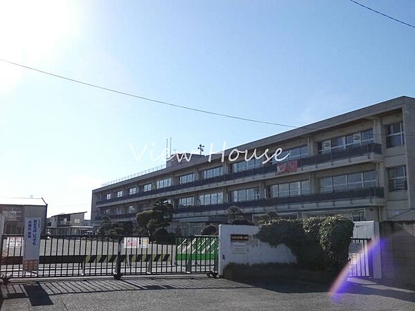 高崎市立新町第二小学校 854m