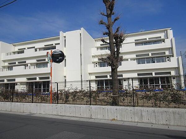 太田市立沢野小学校 1693m