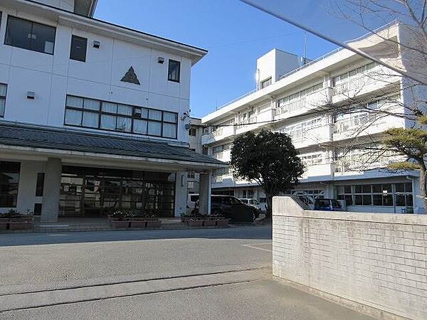 太田市立南中学校 2793m