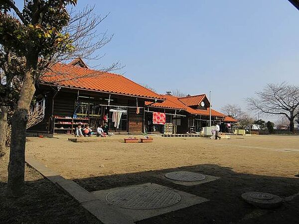 大泉町立西保育園 539m