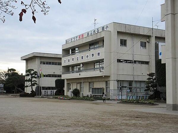 大泉町立南小学校 1881m