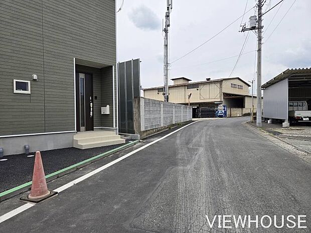 ■カースペースに面した、北約5.9m公道