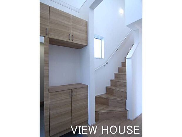 ■玄関｜シューズボックス付き♪土間収納もあります♪