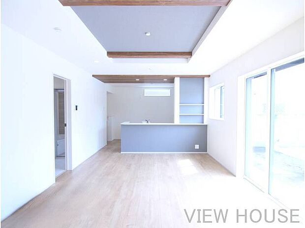 ■18.5帖のゆとりあるLDK♪折り上げ天井でより開放感アップ♪