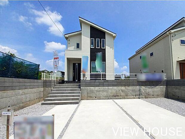 ■並列4台駐車可能なカースペース♪