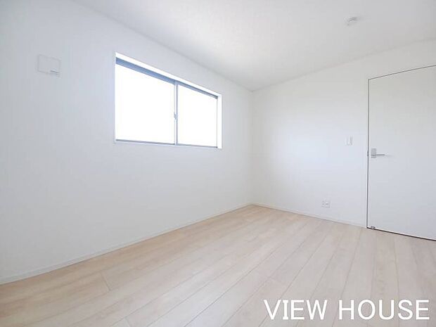 ■2階6帖洋室|2面採光で明るく風通しも◎