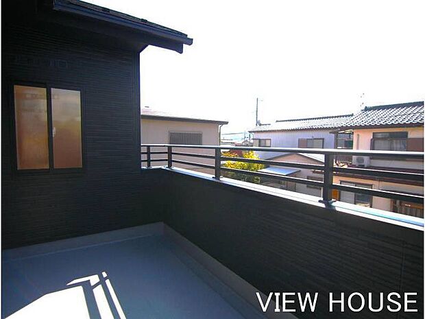 ■バルコニー｜たっぷり洗濯物を干すことができます♪