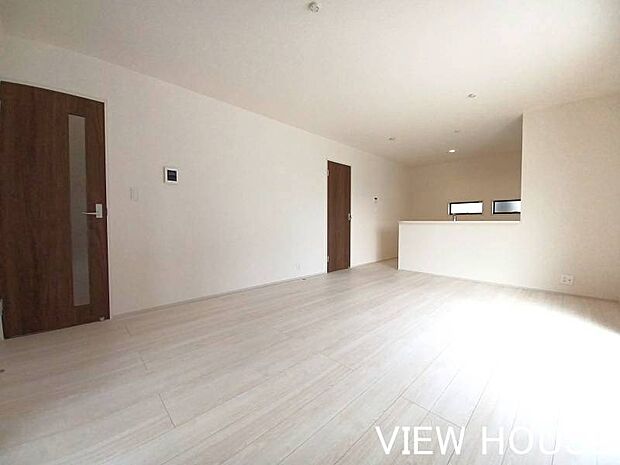 ■キッチンダイニングスペース横から洗面室に行くことができます♪