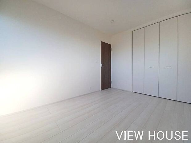 ■2階6帖洋室｜クローゼット付き♪お部屋スッキリ暮らせます♪