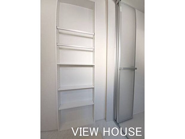 ■洗面室|洗面壁内収納付き♪洗剤や小物など収納できます♪