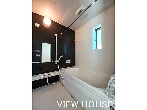 ■浴室｜換気暖房乾燥機付きなので雨の日でも洗濯物を干すことができます♪