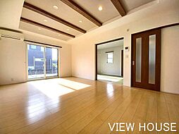 太田市南矢島町　中古 4SLDKのリビング/ダイニング