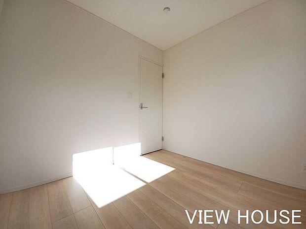 ■1階4.5帖洋室｜趣味のお部屋としてお使いいただけます♪