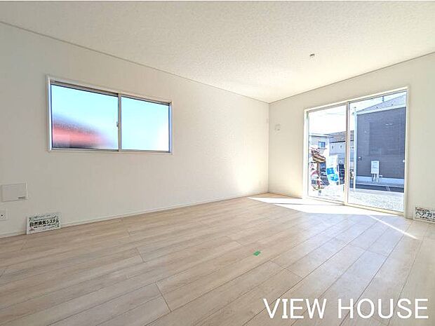 ■窓が多く設置されているため、日中は照明をつけなくても明るく過ごせます♪