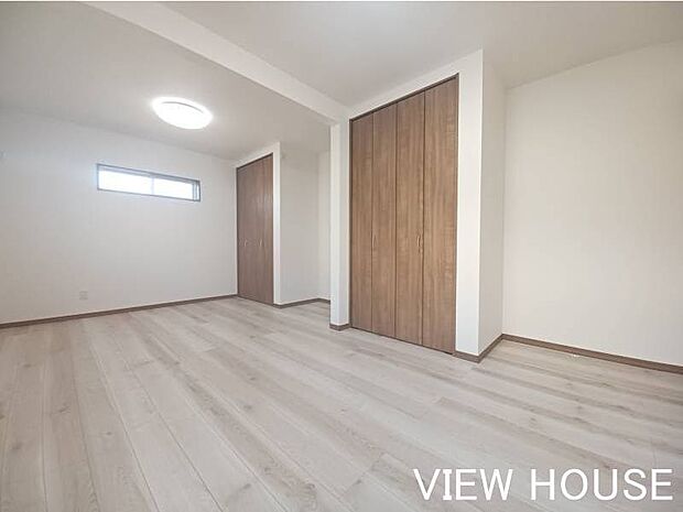 ■5.3帖洋室｜玄関⇔5.3帖洋室⇔LDKと回遊可能です♪