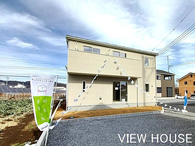 ■敷地全体にゆとりがあるため、自転車置き場や物置の設置など、生活に合わせたアレンジも可能です♪